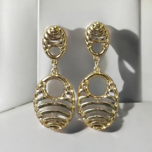 Gold cut-out oval drop earring